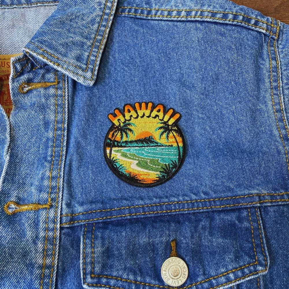 Hawaii Patch on a backpack – iron-on embroidered patch